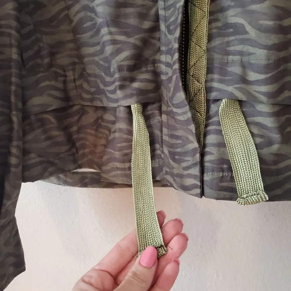 Scotch & Soda Green Tiger Printed Loose Fit Zip Jacket NWOT Size Small - Picture 8 of 11